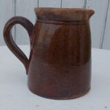 Sandstone pitcher