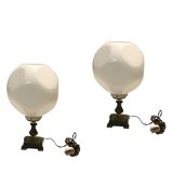 Lampes de table en forme de dés en verre opalin, années 1960, lot de 2