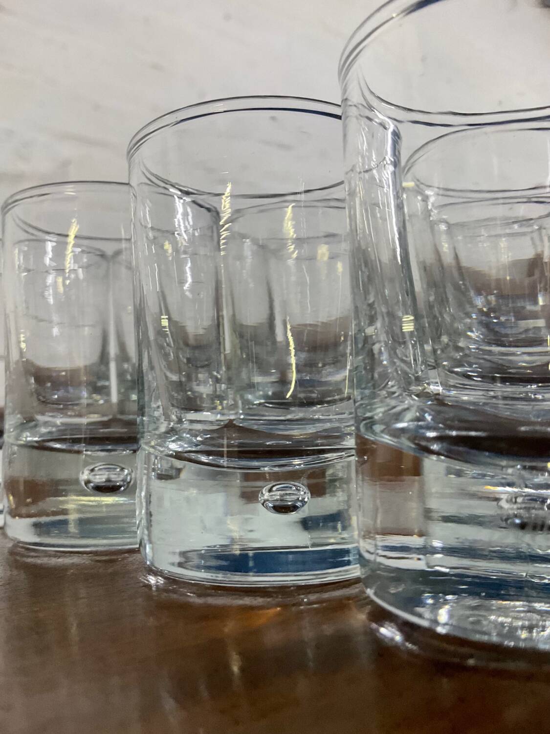 Set of 10 vintage bubbled liquor glasses