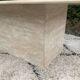 Table basse en travertin 
