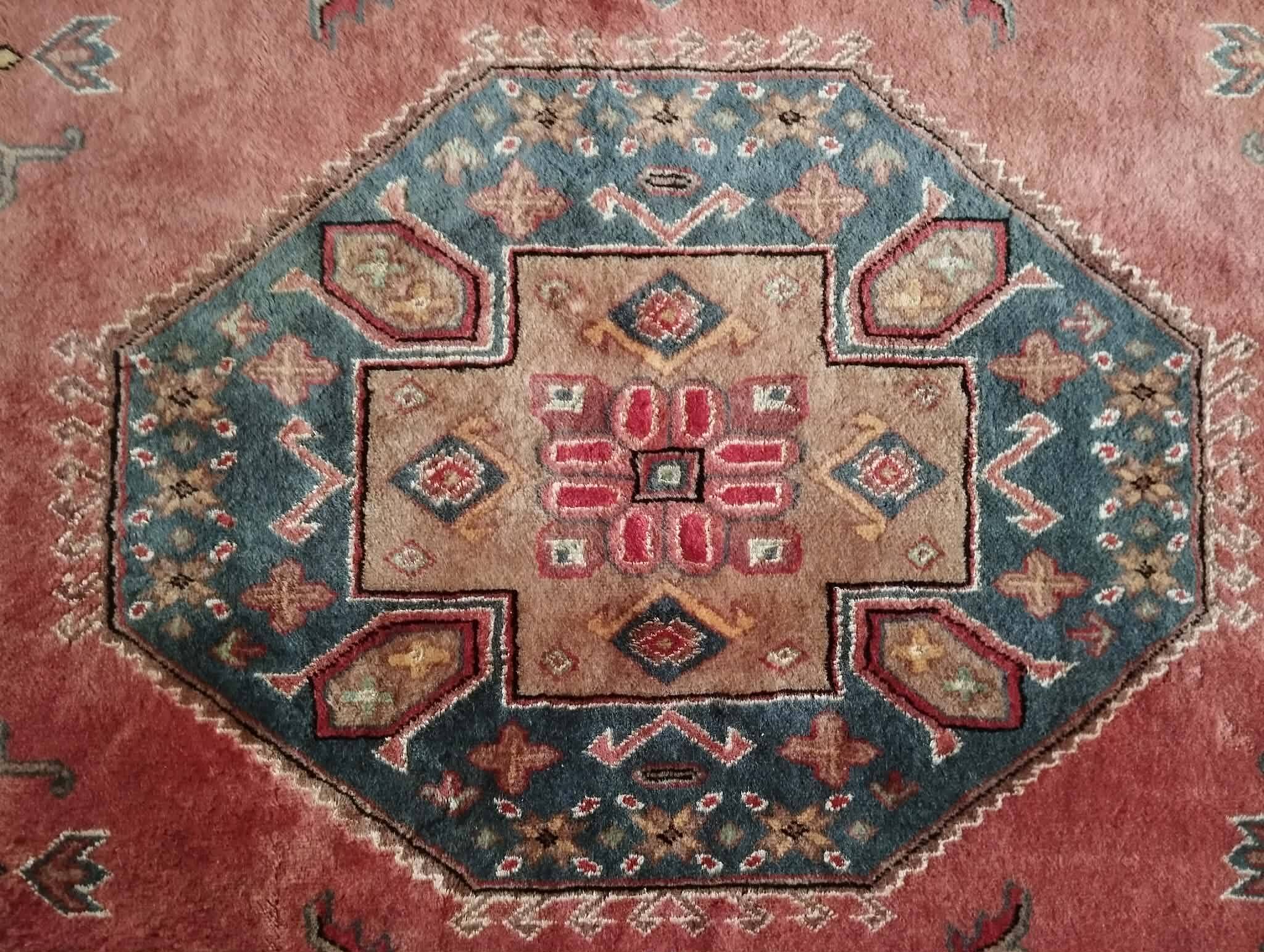 Handmade Pakistani Caucasian rug 259x192cm