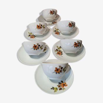 Vintage Arcopal floral pattern coffee cups