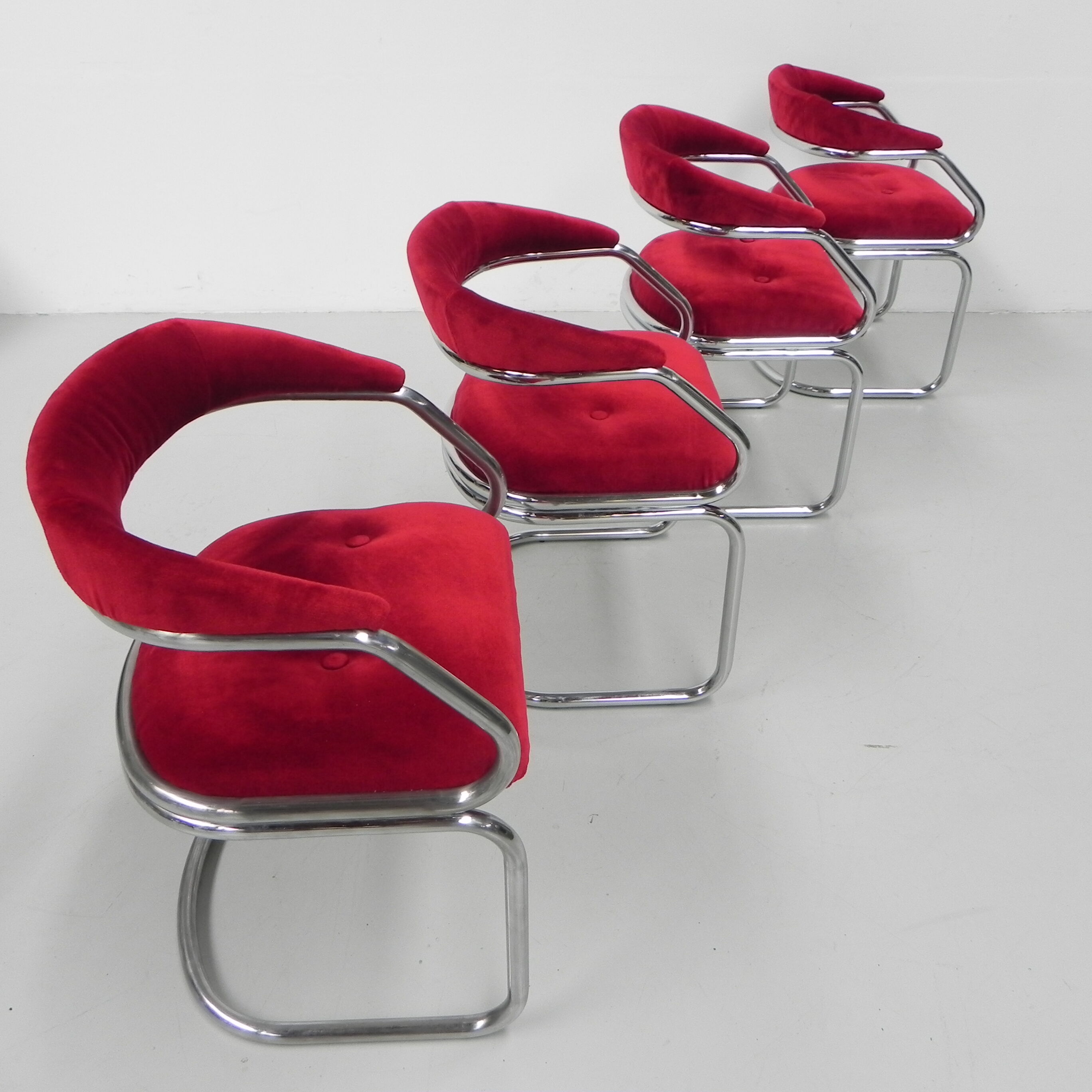 Set of 4 dining table chairs