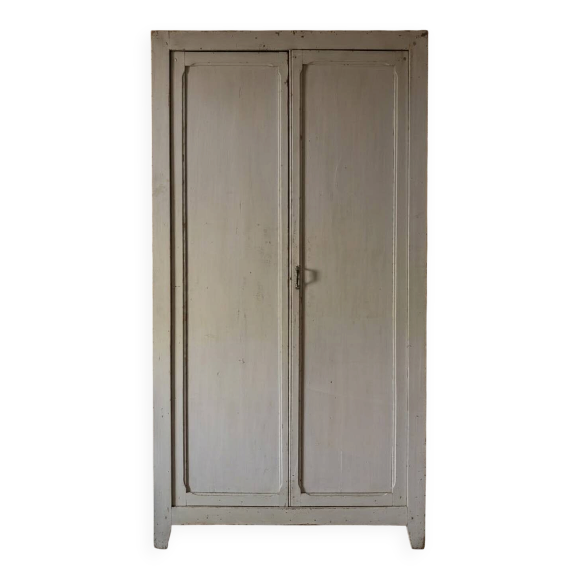 Armoire parisienne