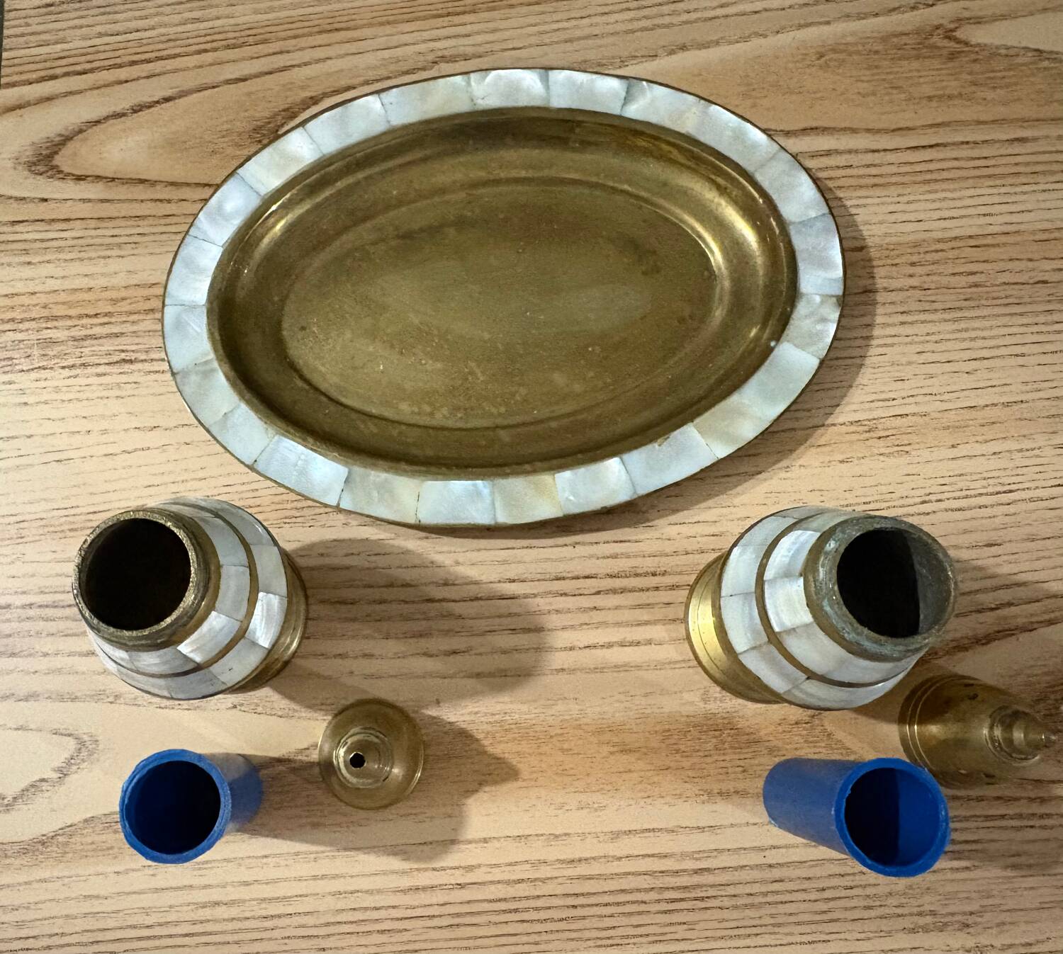 Salière poivrière laiton et nacre vintage