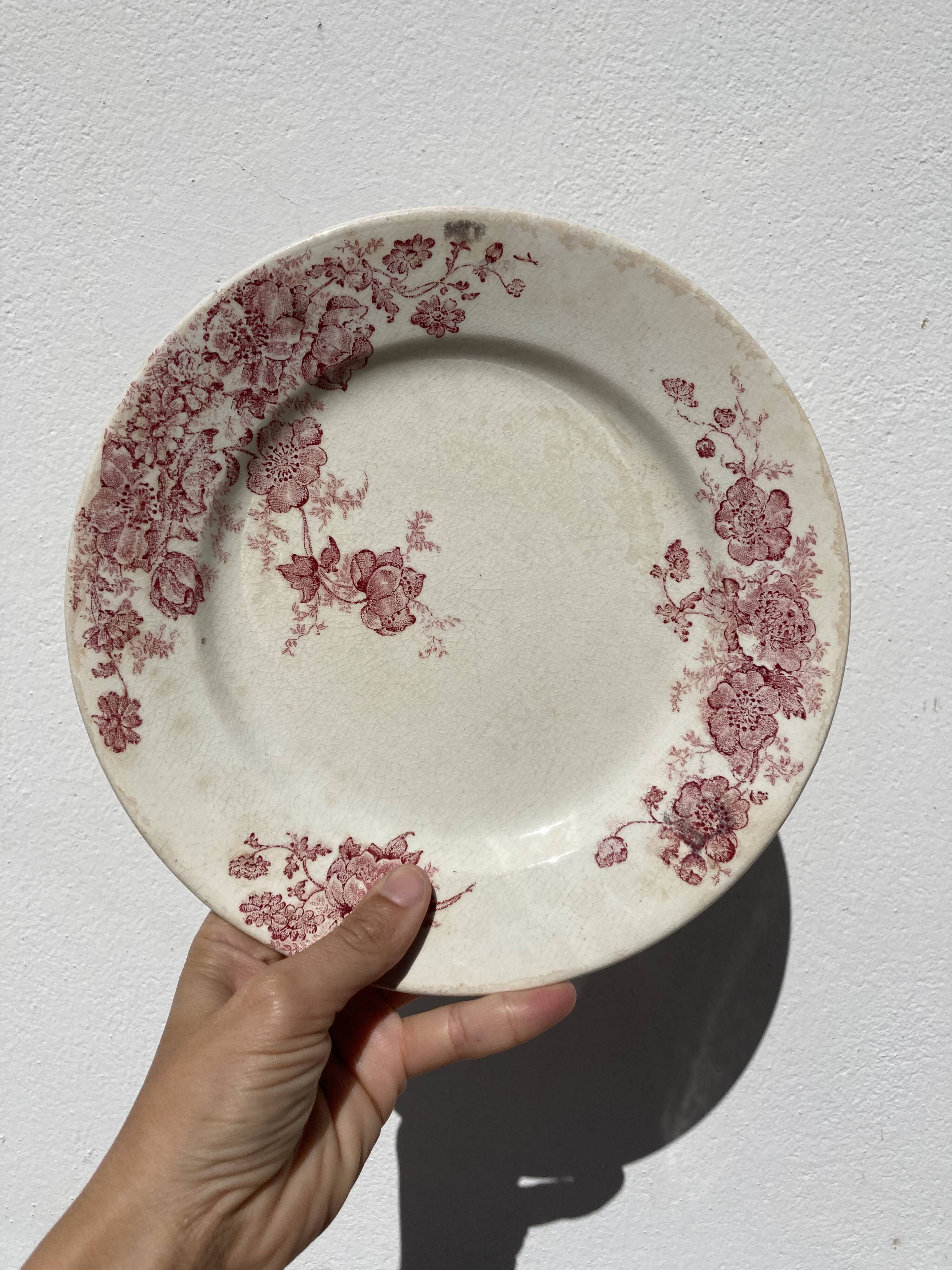 8 flat plates iron earth model Anémone by Bertrand Bordeaux