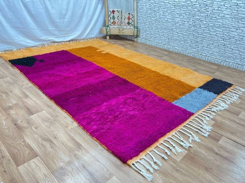 Berber rug made of natural wool, traditionally handwoven, 2/3 m.