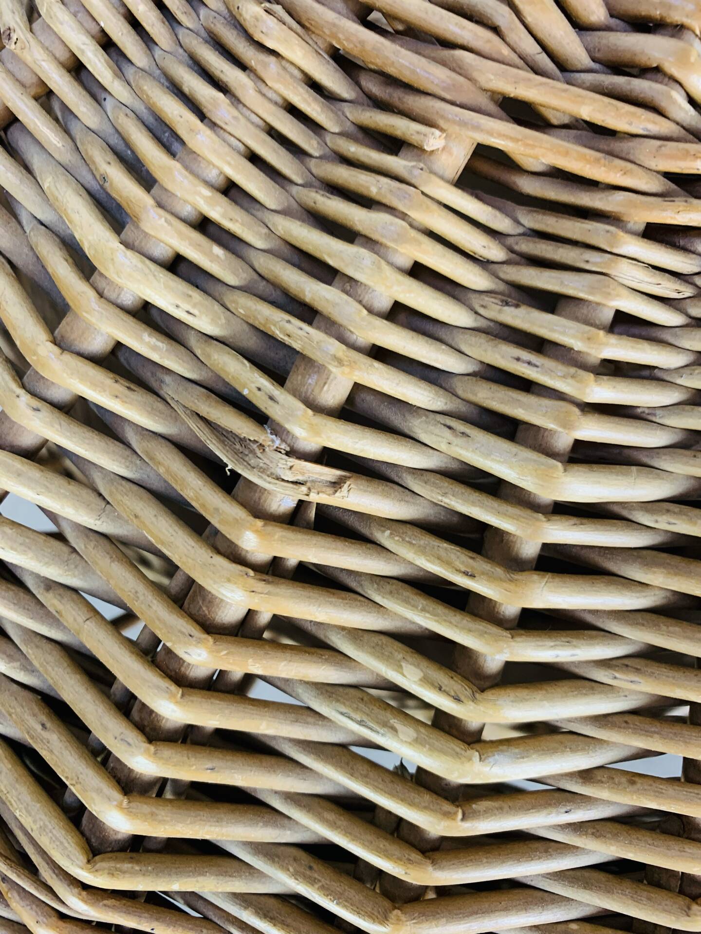 Tripod rattan basket, club feet, 1960s
