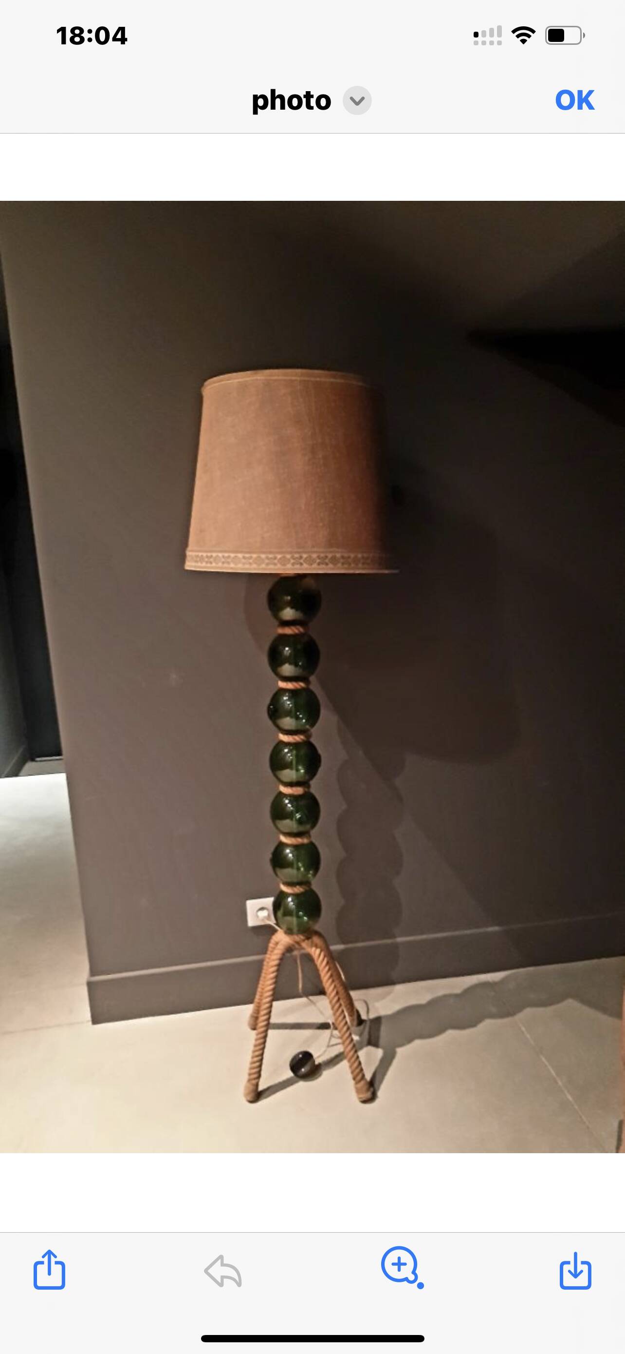 Lampadaire vintage en corde et boules de verre
