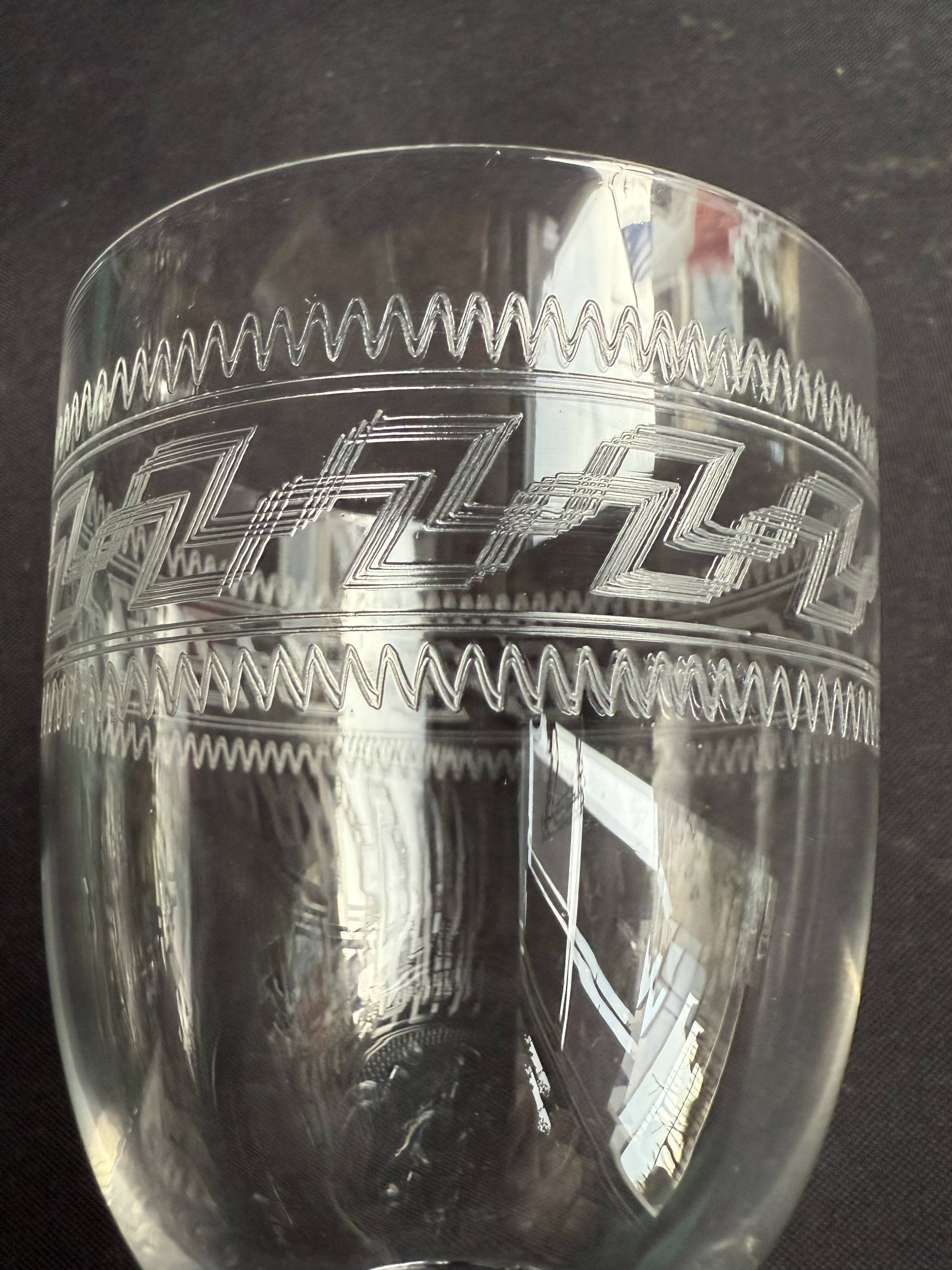 6 verres à eau Baccarat gravure Grecque inclinée