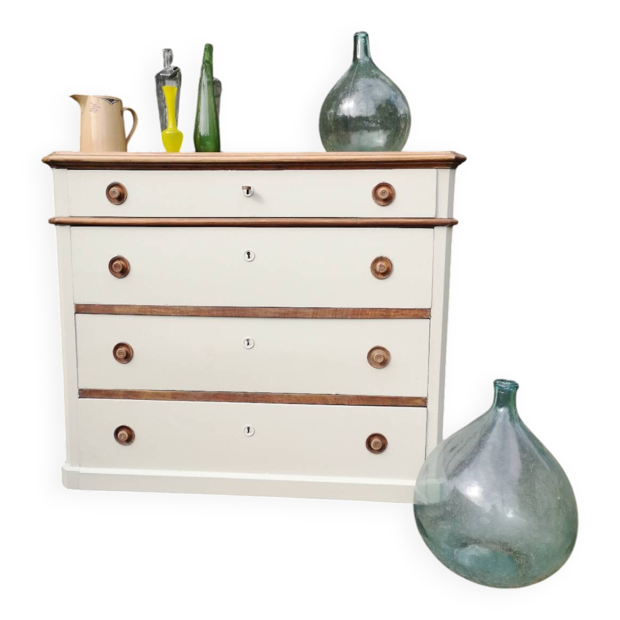 Oak chest of drawers