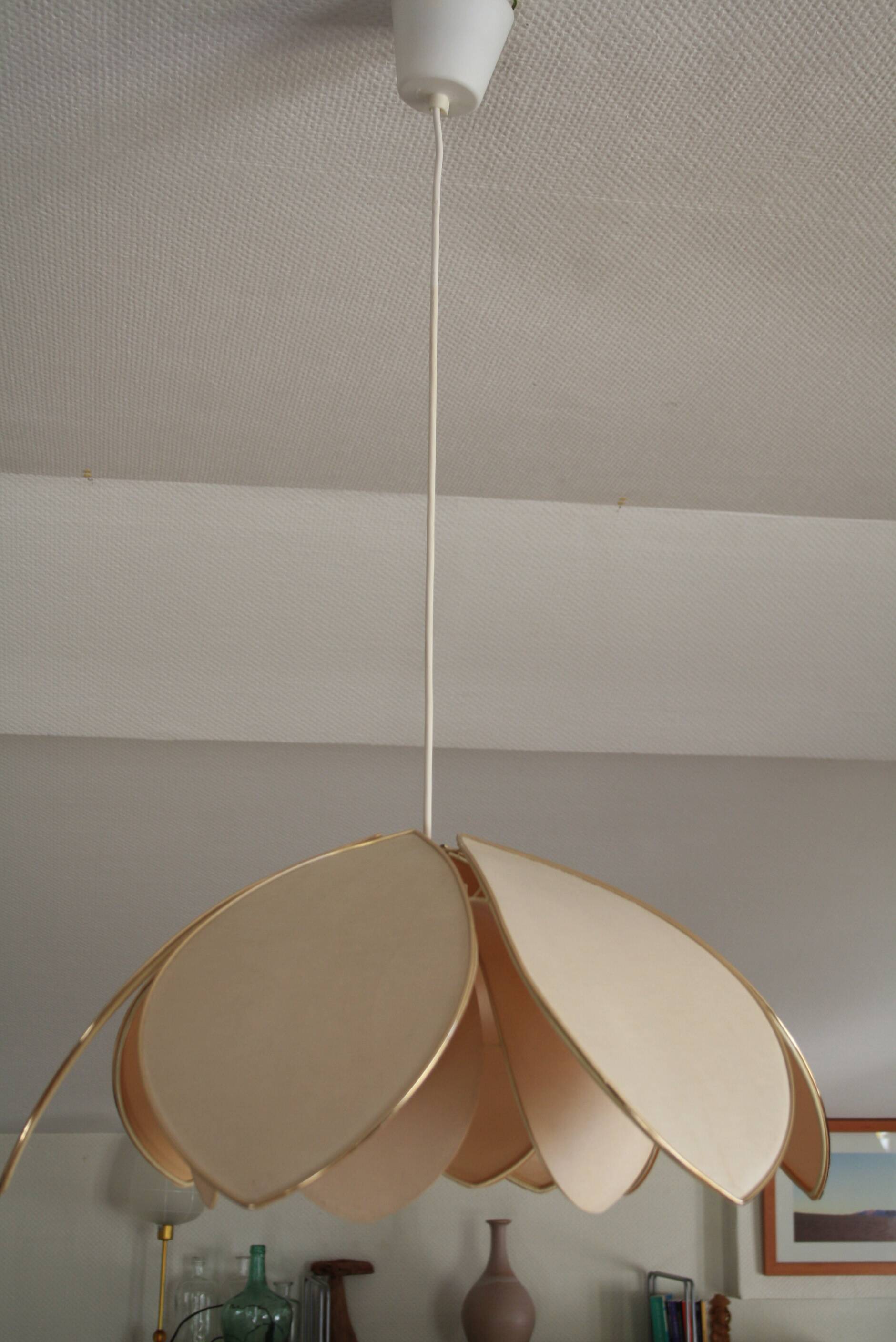 Lotus flower pendant, petals