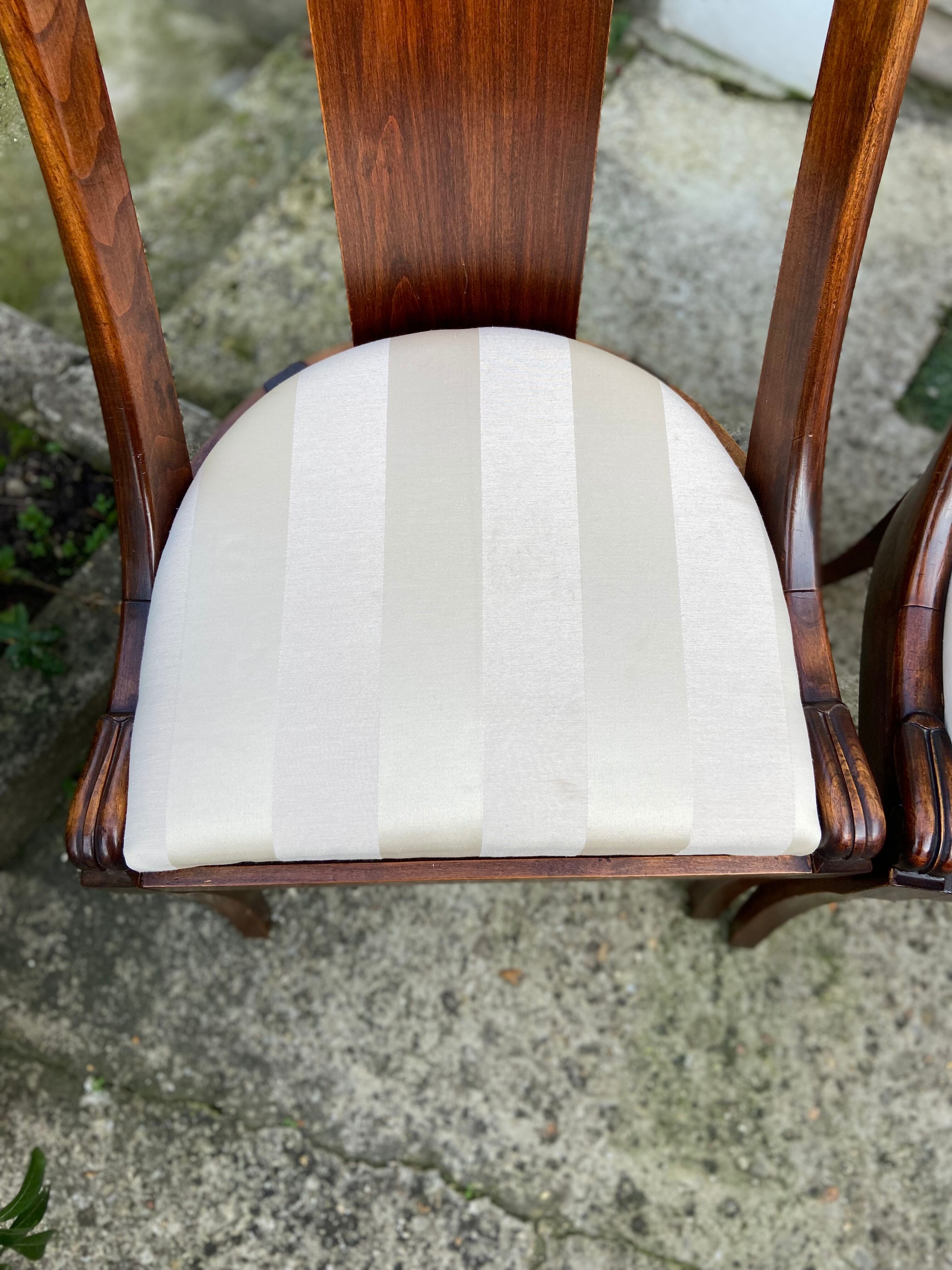 Suite de 4 chaises gondole style Empire