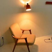 Old and rare Stilnovo wall light, red and black lacquered metal and brass With period label