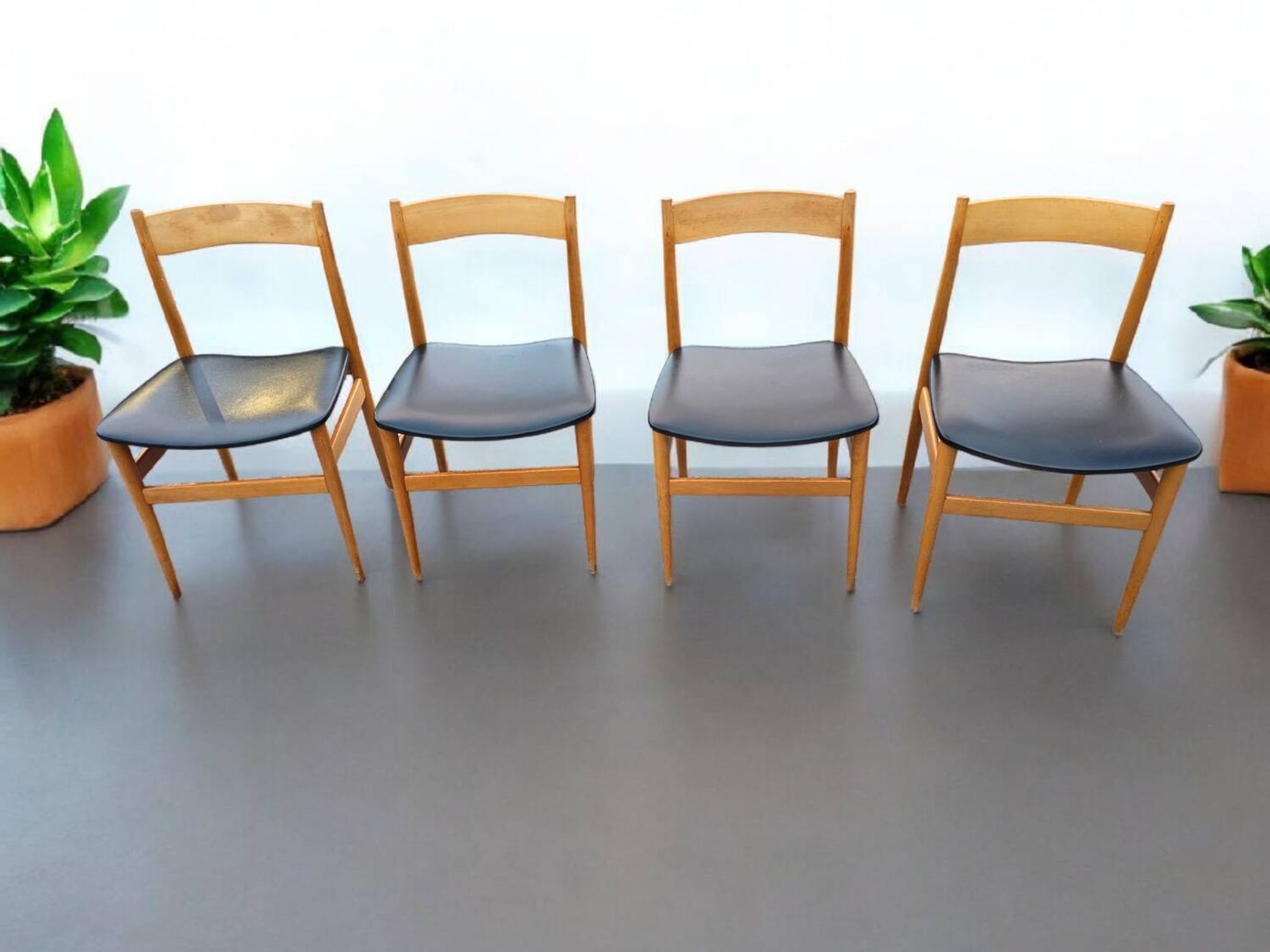 4 chaises scandinave en hêtre des années 60