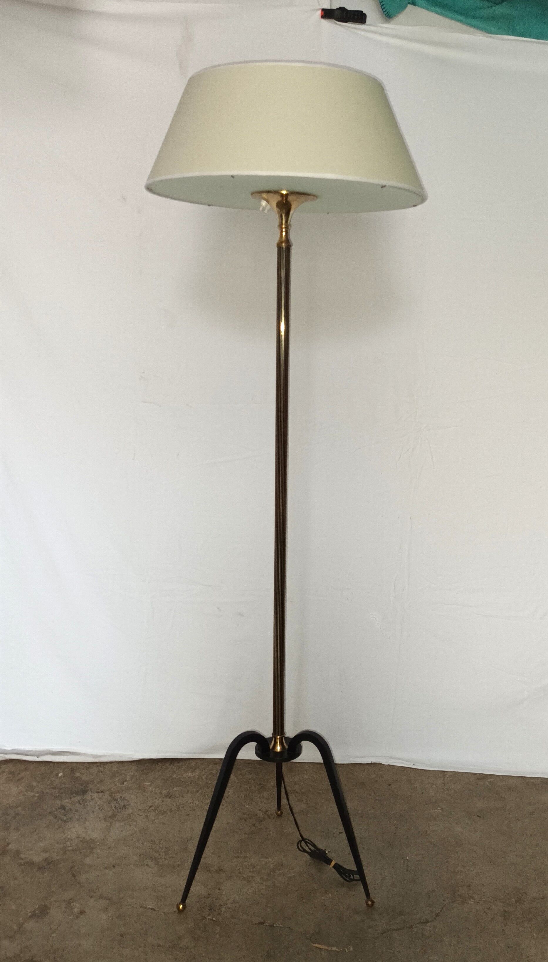 Reading floor lamp from the Arlus house from the 1950s.
