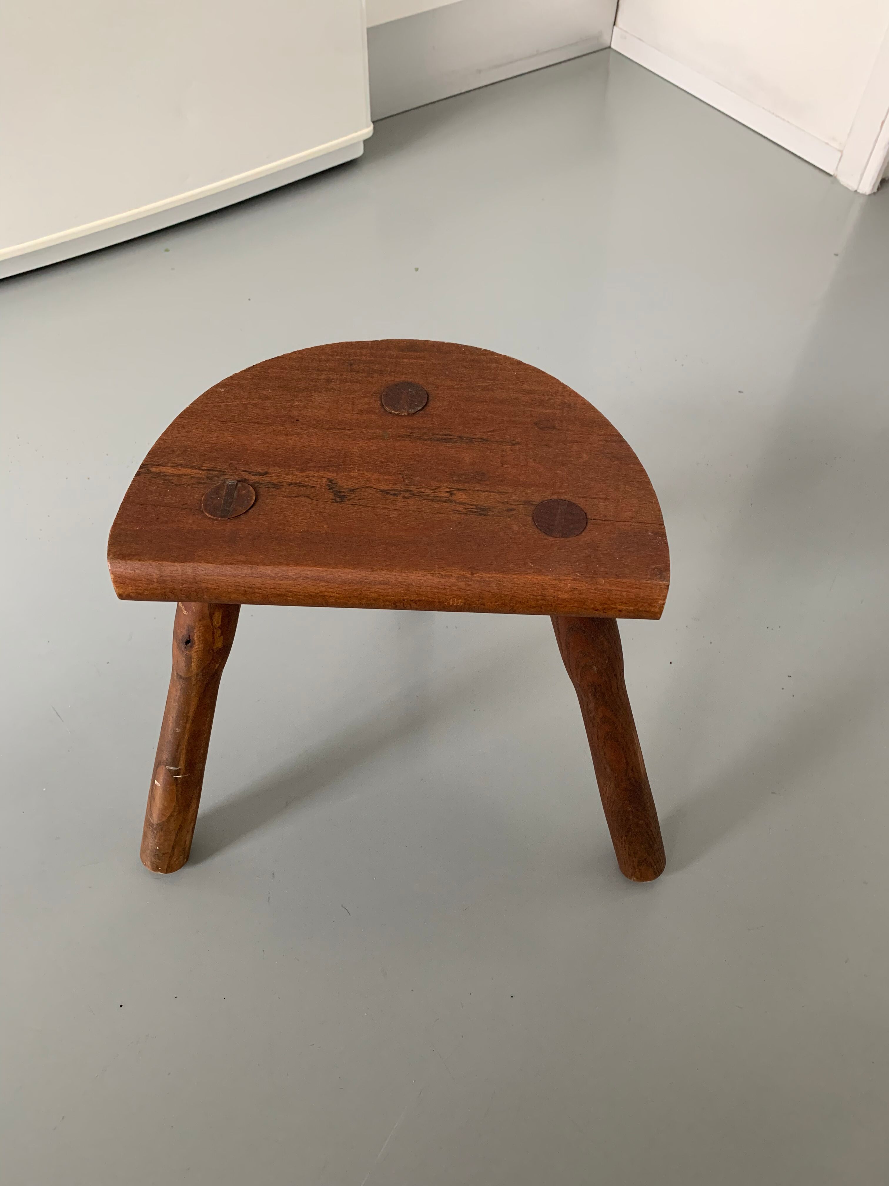 Tripod stool