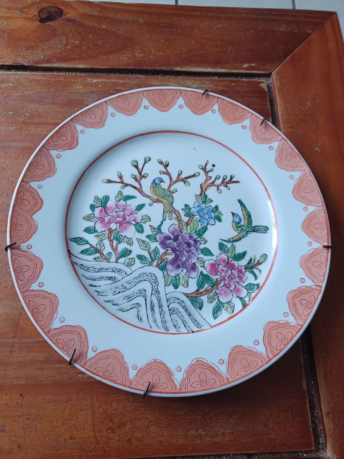 Decorative porcelain plate