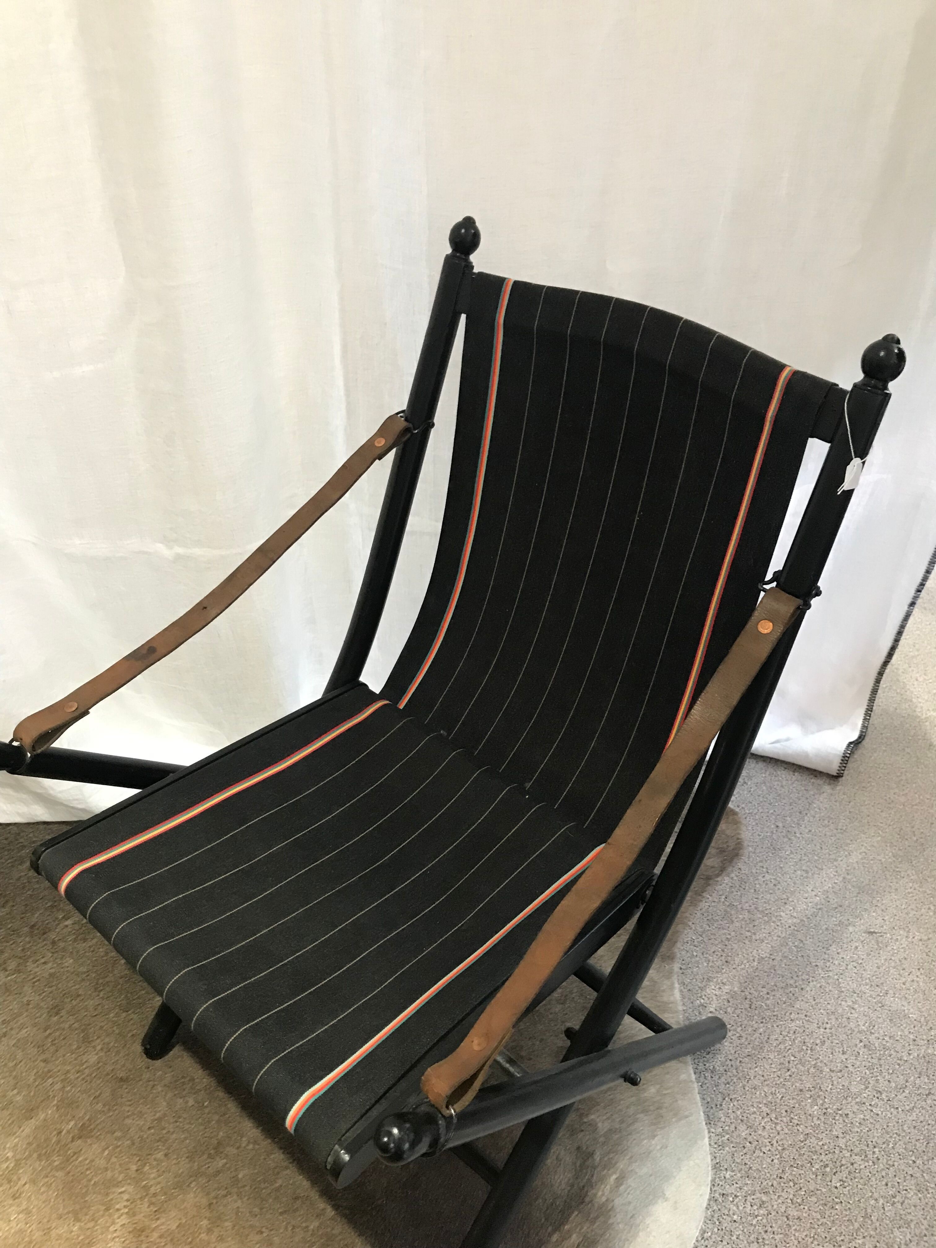 Colonial-style folding armchair