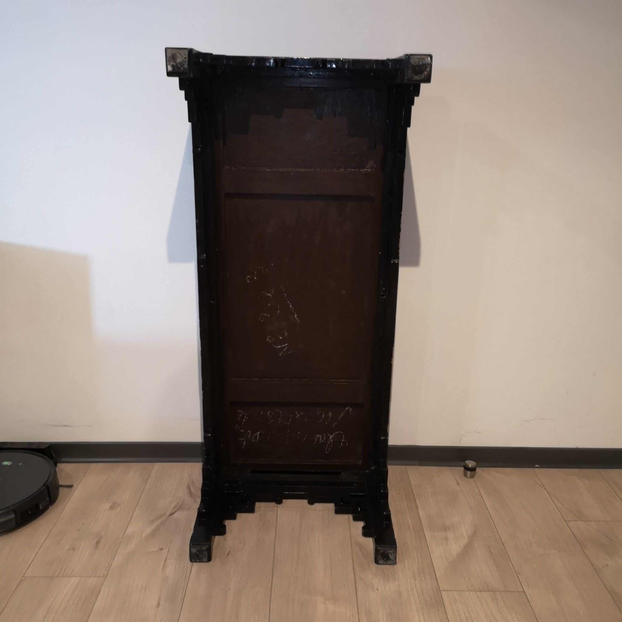 Japanese coffee table black and gold lacquer 1900