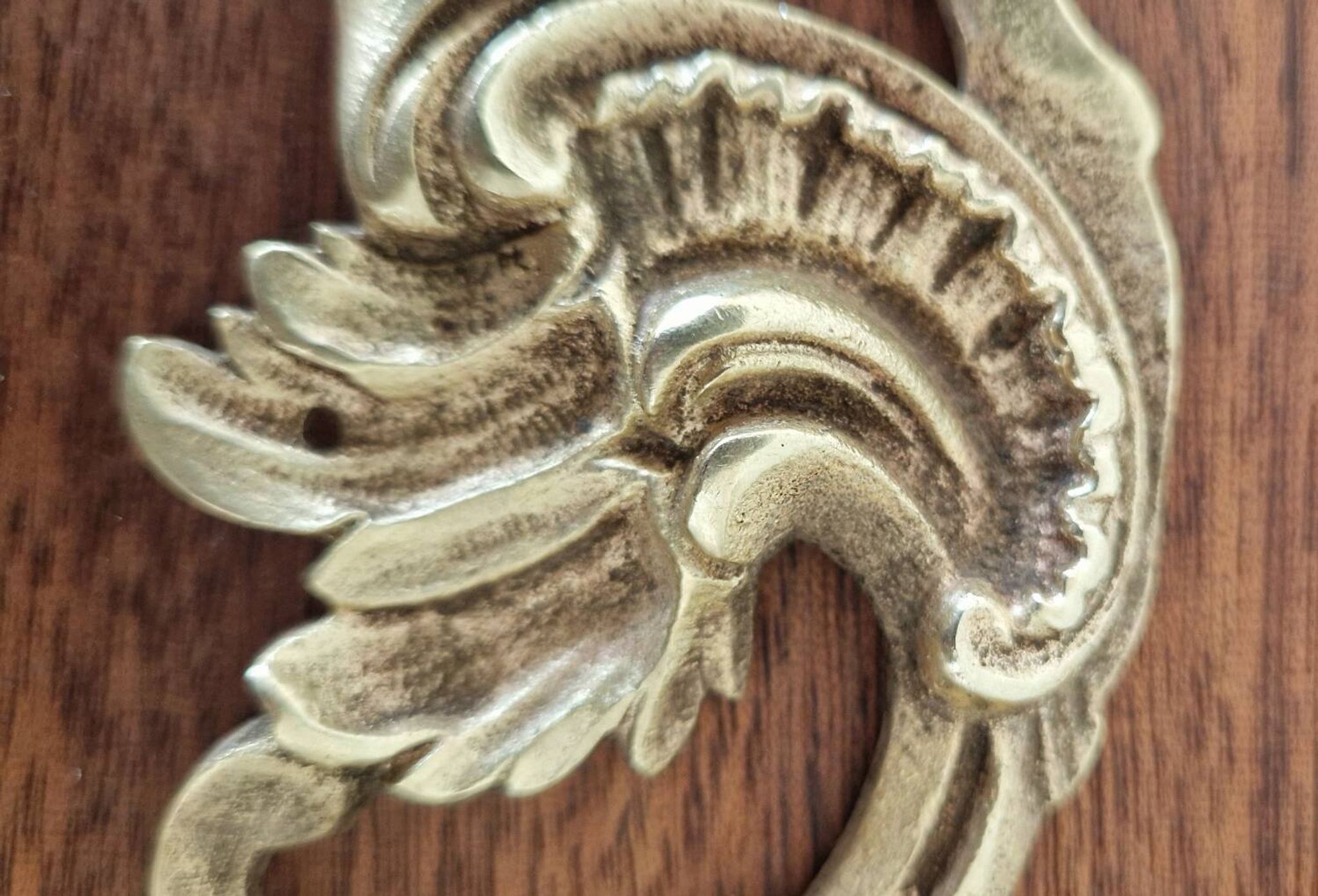 2 ornements et fronton en bronze antique