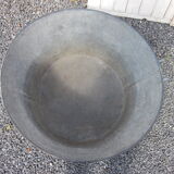 Round zinc basin