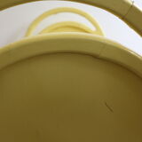 Lit de bébé vintage jaune