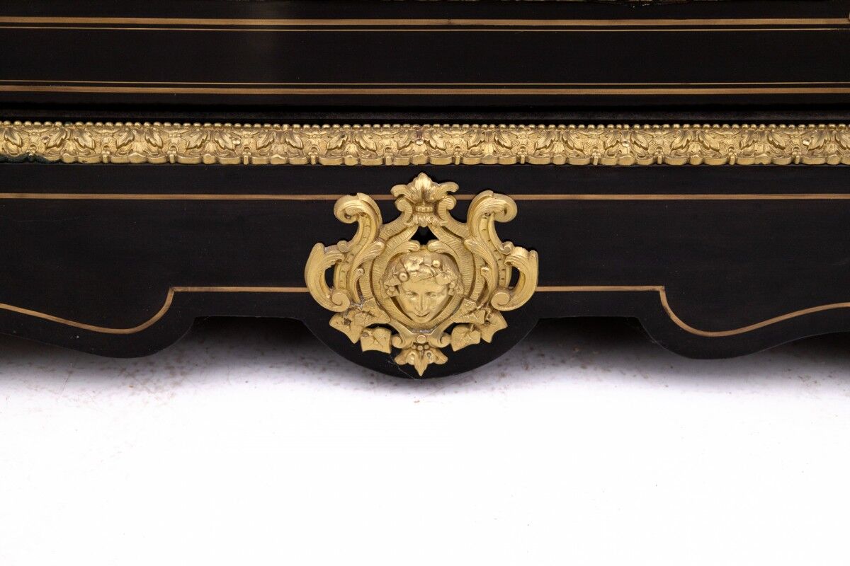 Antique Boulle chest of drawers from the mid-19th century, France.