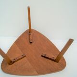 Tripod tripod table. oak, black laminate