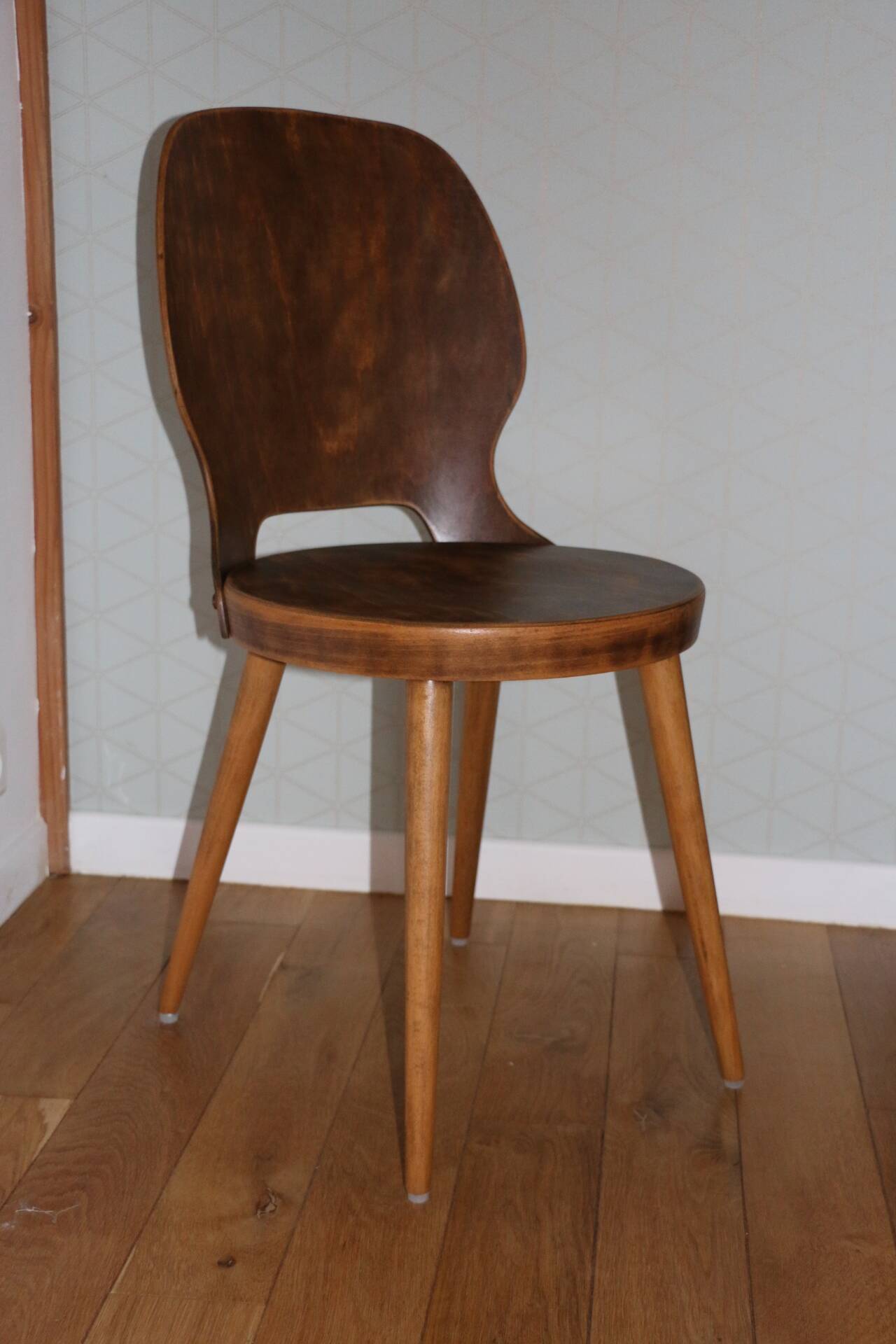 BAUMANN V9 dark chair