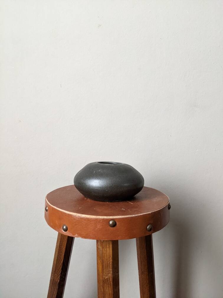 Vase en céramique artisanale japandi