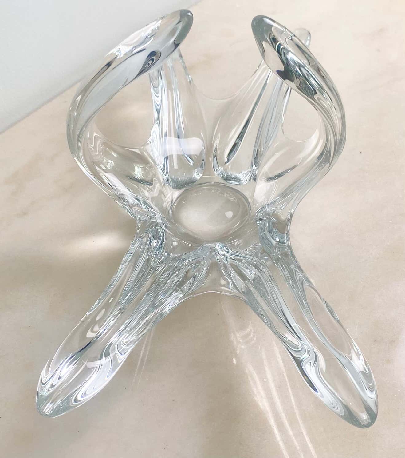 Adorable fruit bowl or centerpiece or flower bowl in translucent crystal - 1960