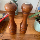 Pepper and salt mill