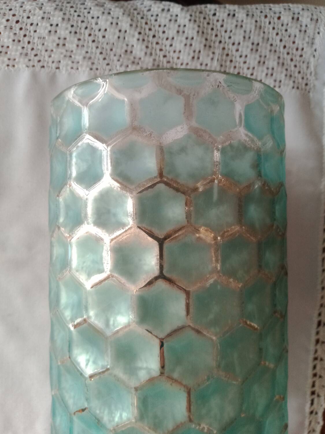Cylindrical vase frosted honeycomb glass