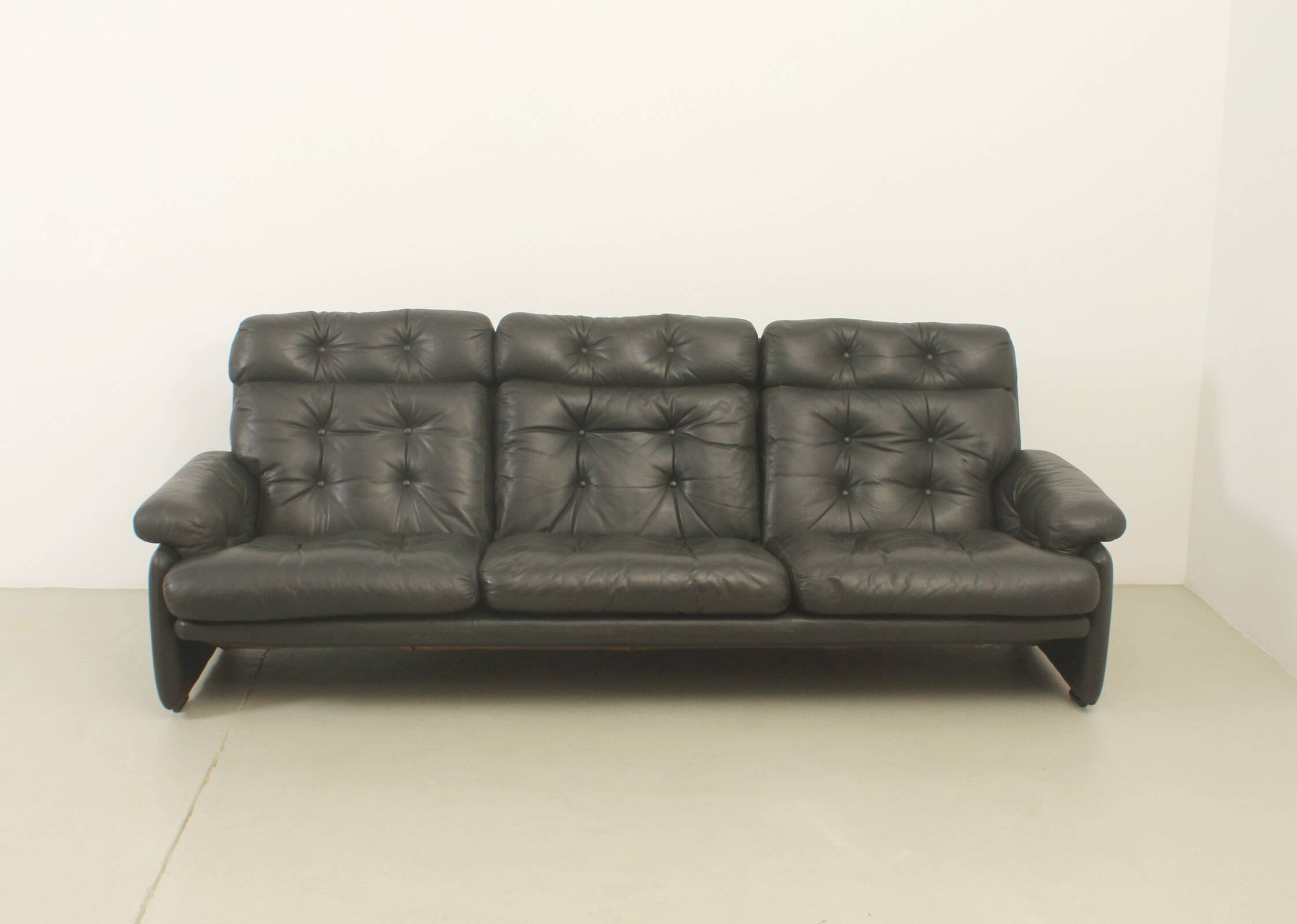 Three-seater Coronado sofa by Tobia Scarpa for B&B, Italy, 1966.