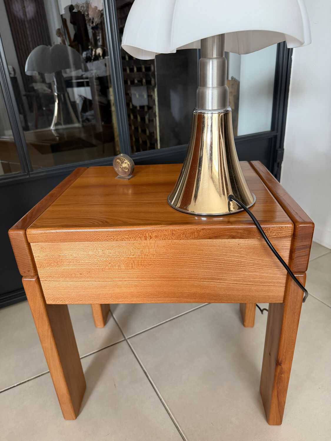 Solid elm bedside table – Maison Regain