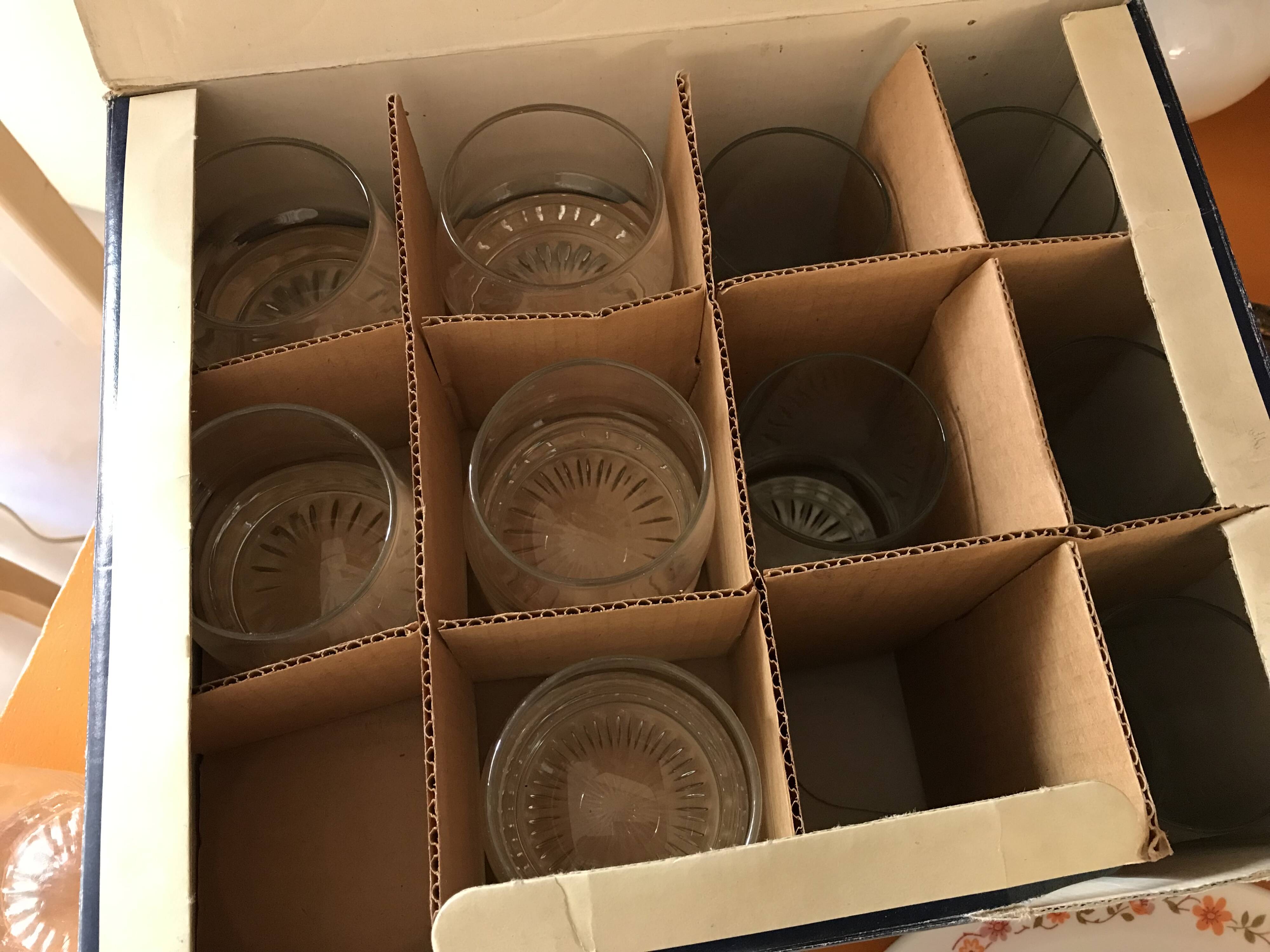 18 Italian design glasses