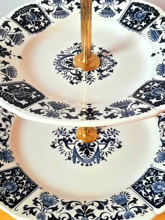 Gien Ibis porcelain appetizer/cake serving set