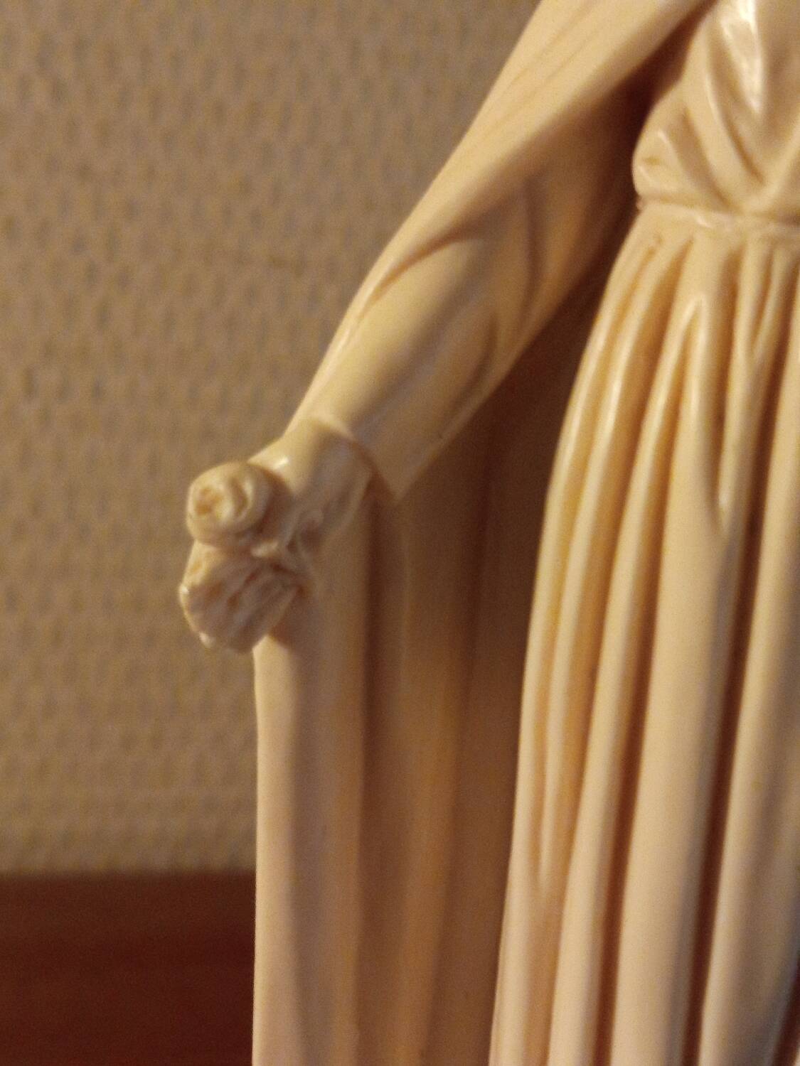 Statuette of the Virgin of the Roses