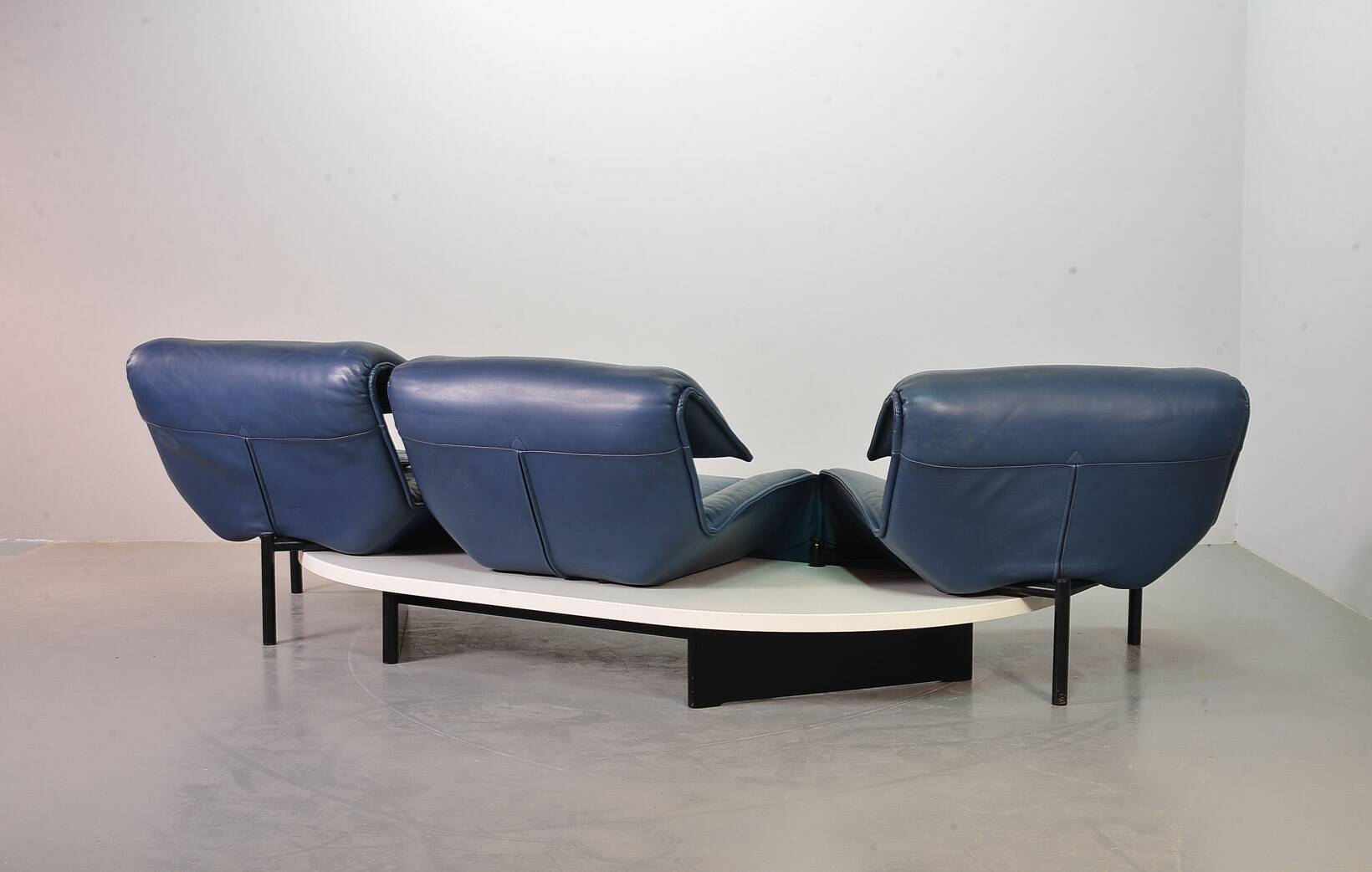 Vico Magistretti 3-Seat Flexible Cassina Blue Leather 'Veranda' Sofa, Italy