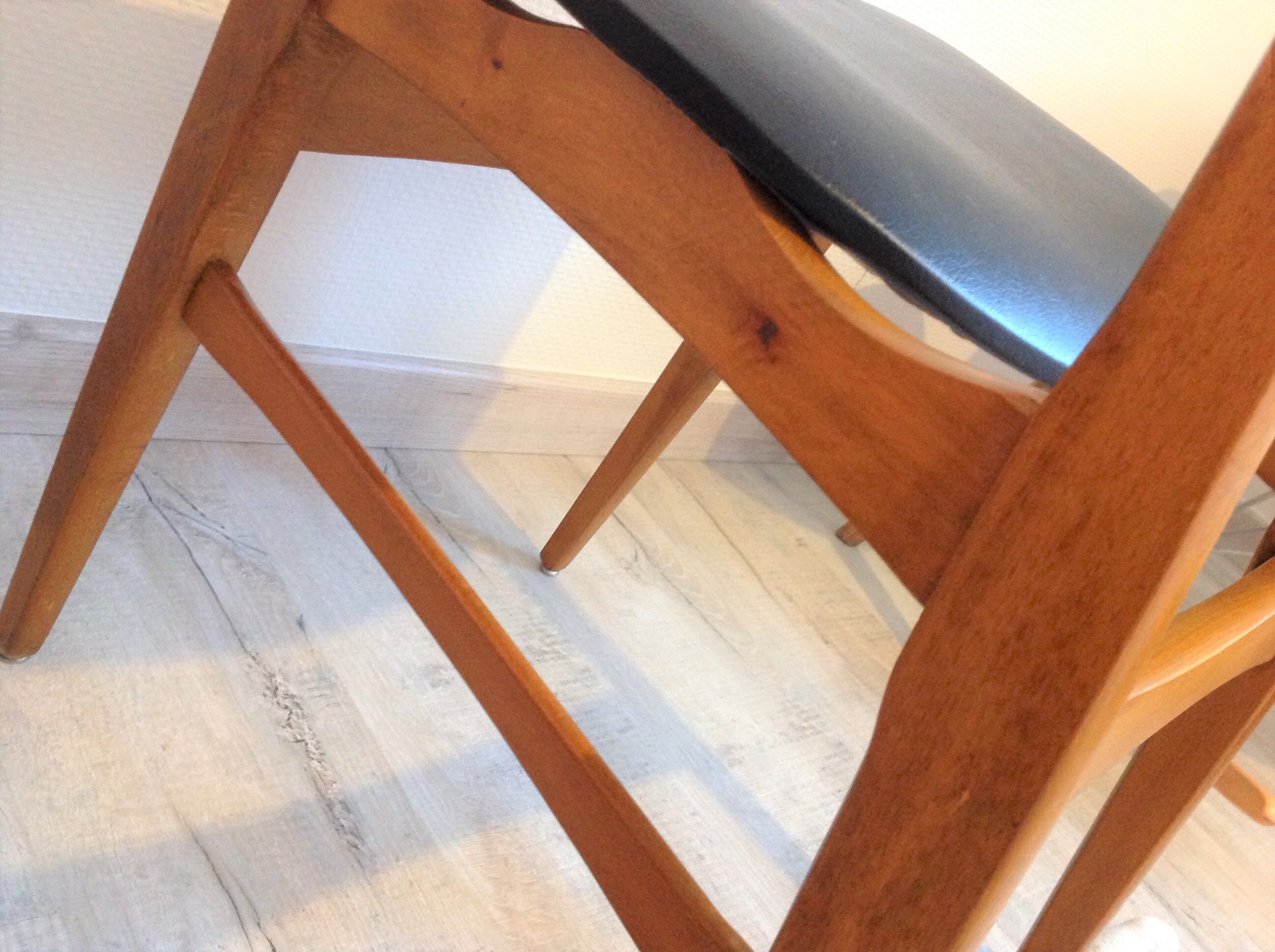 Scandinavian chair in beech and imitation leather black / vintage 60s-70s