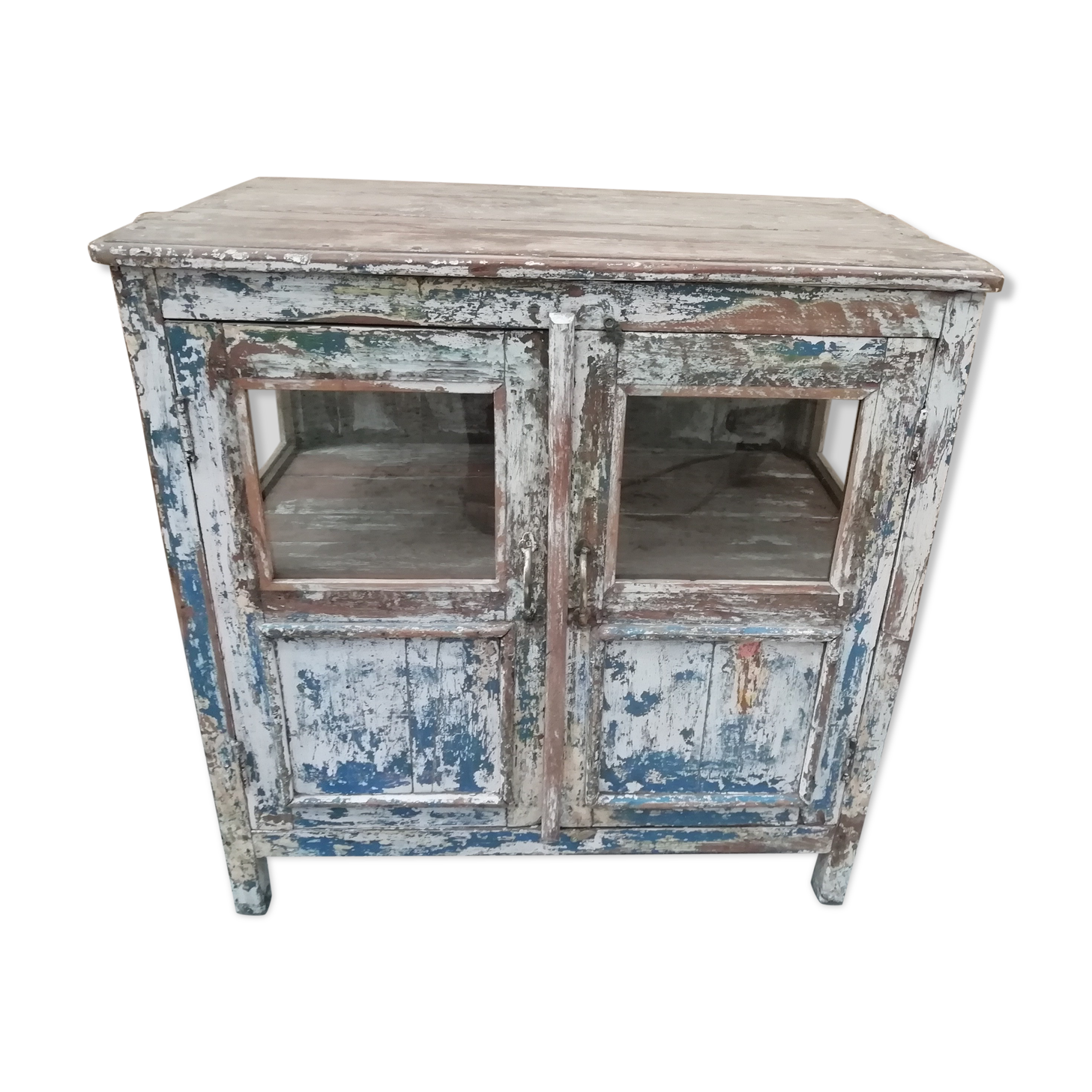 Old semi-glazed food buffet