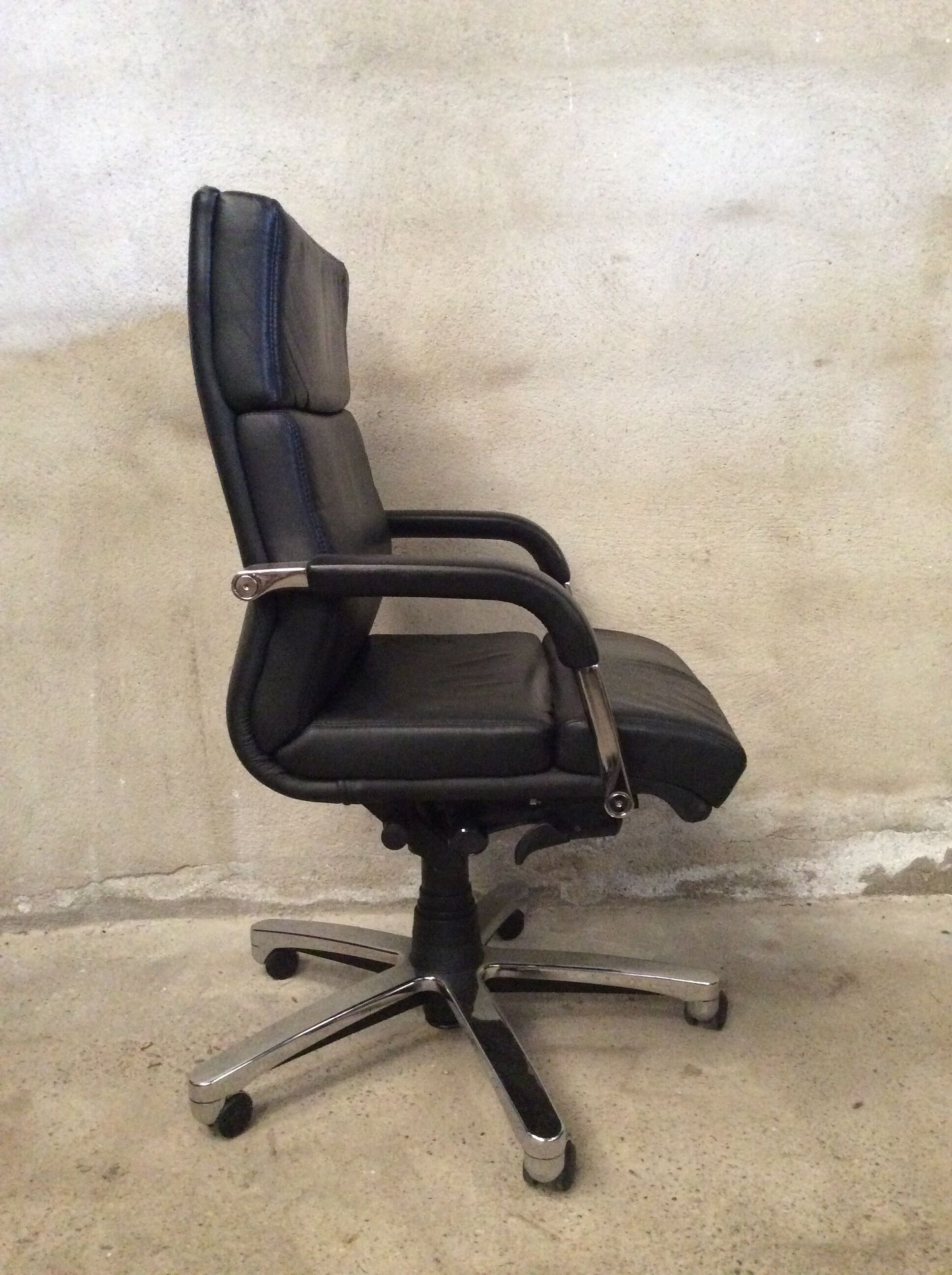 1980 leather desk chair design