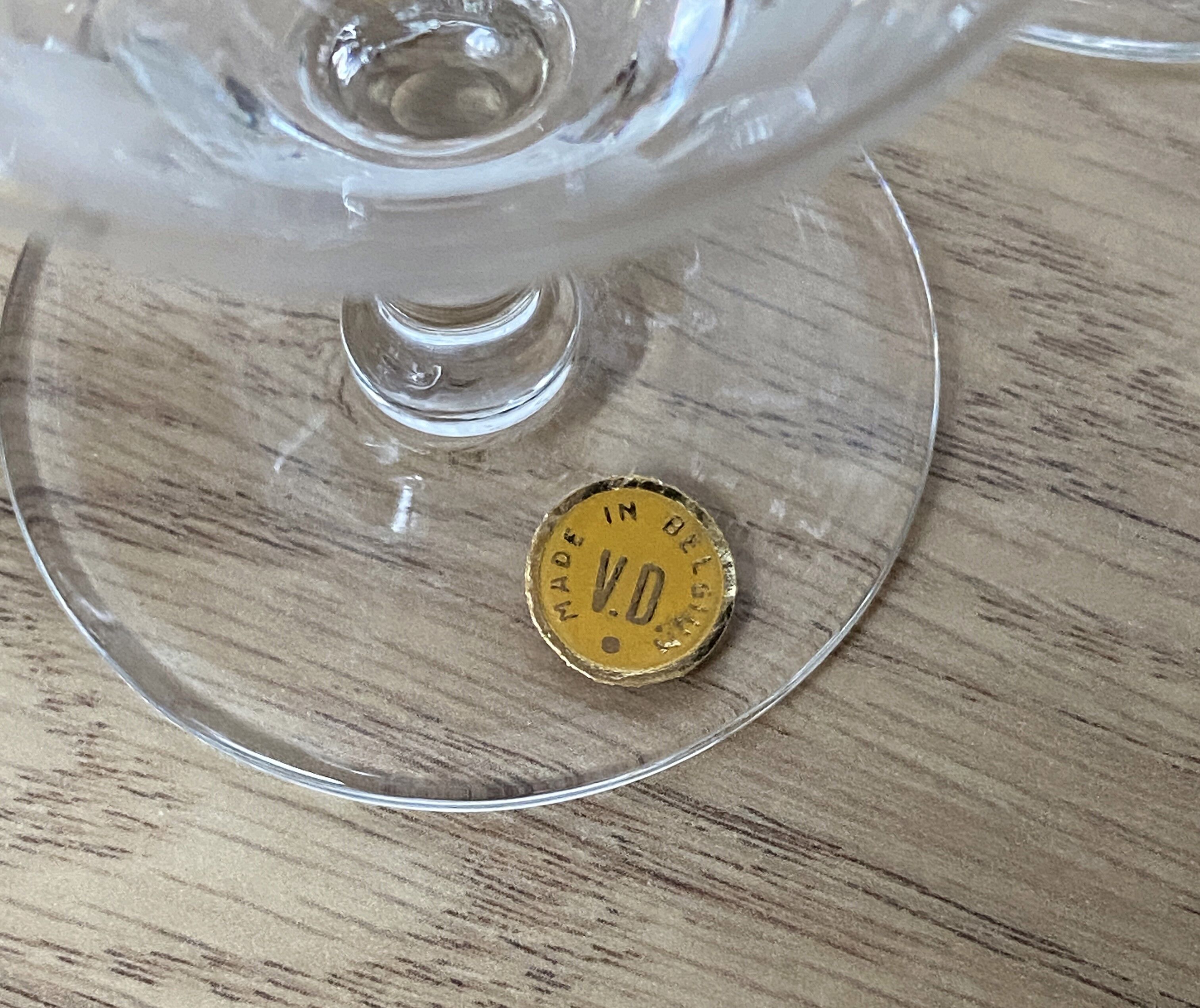 Set of 6 engraved wine glasses