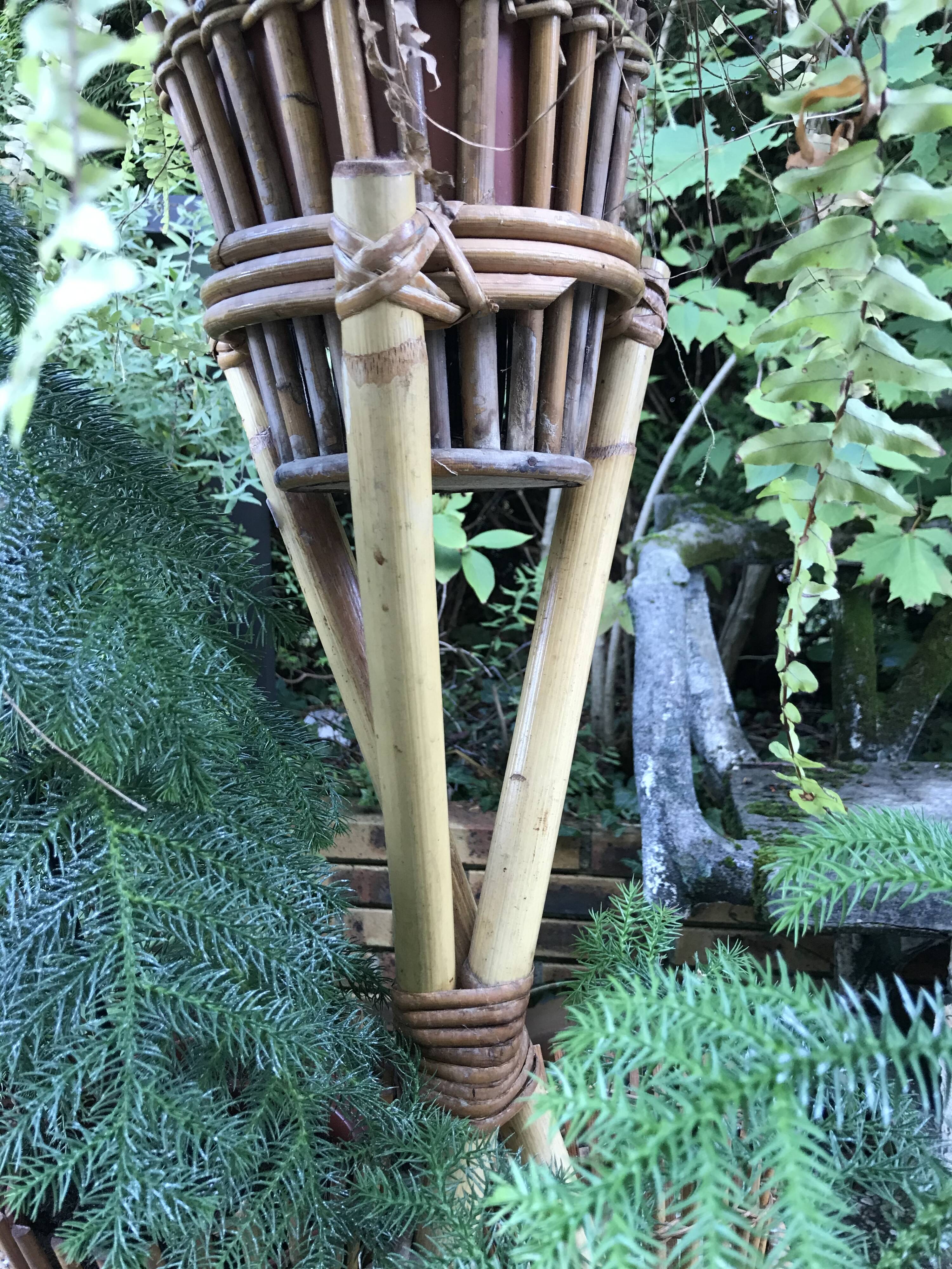 Rattan plant holder