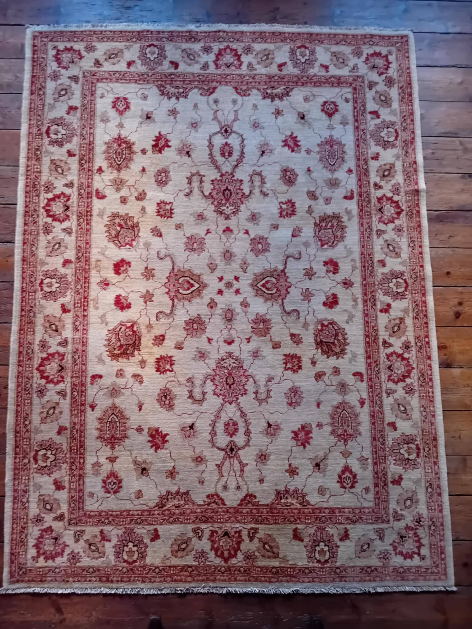 Tapis Pakistanais Farahan fait main 272x199cm
