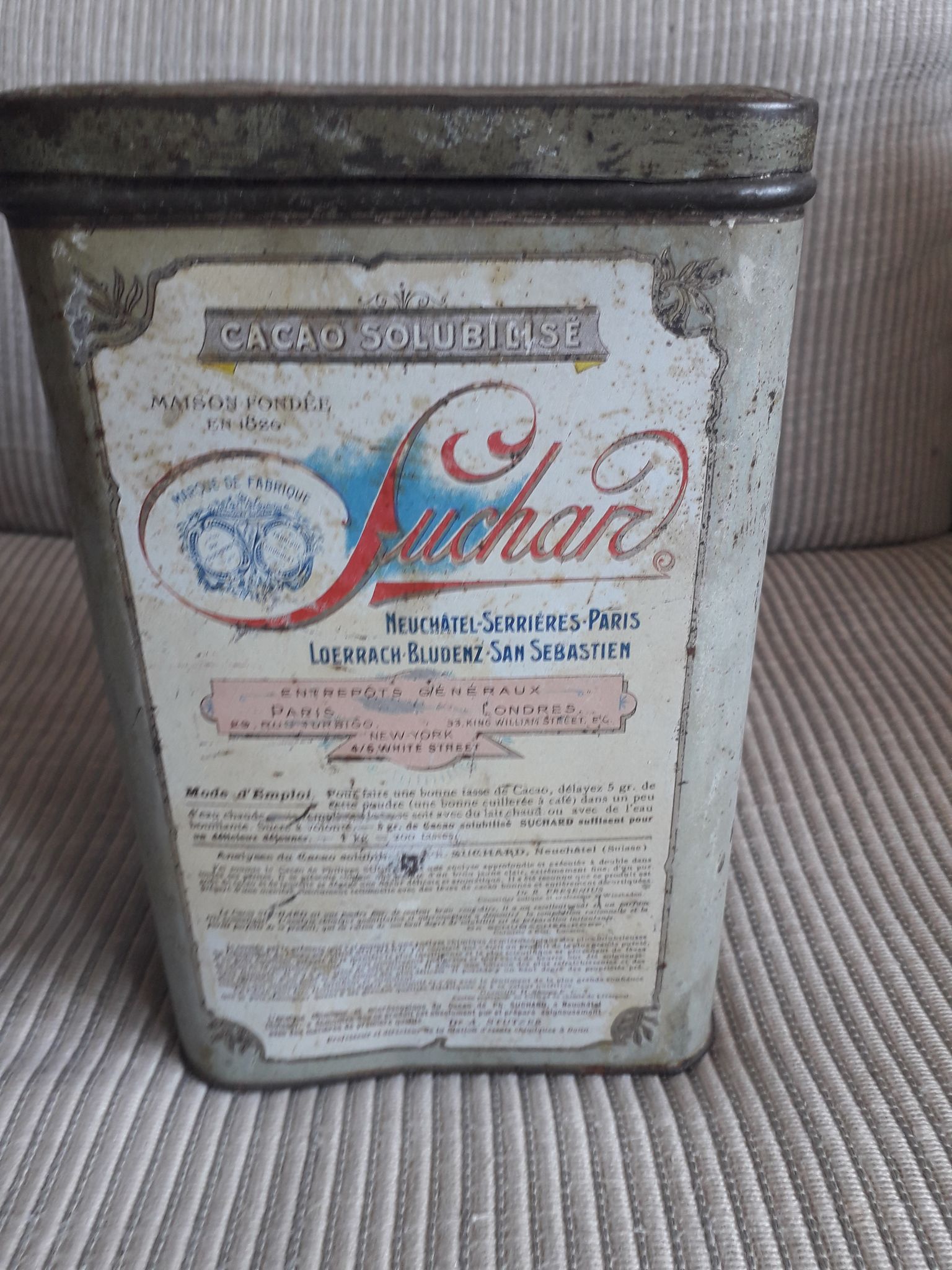 Old metal advertising box cocoa Suchard from the 30s