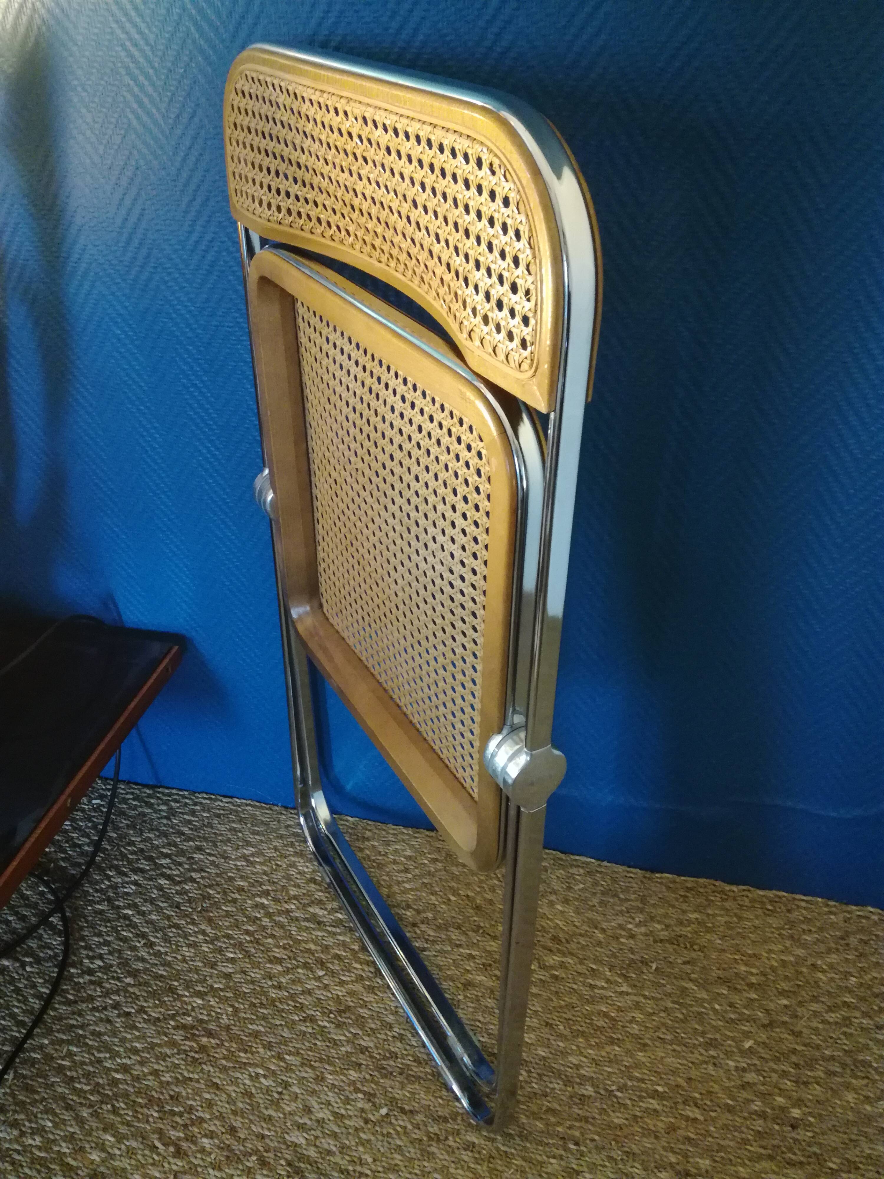 Cannée chair plia design Giancarlo Piretti for Castelli