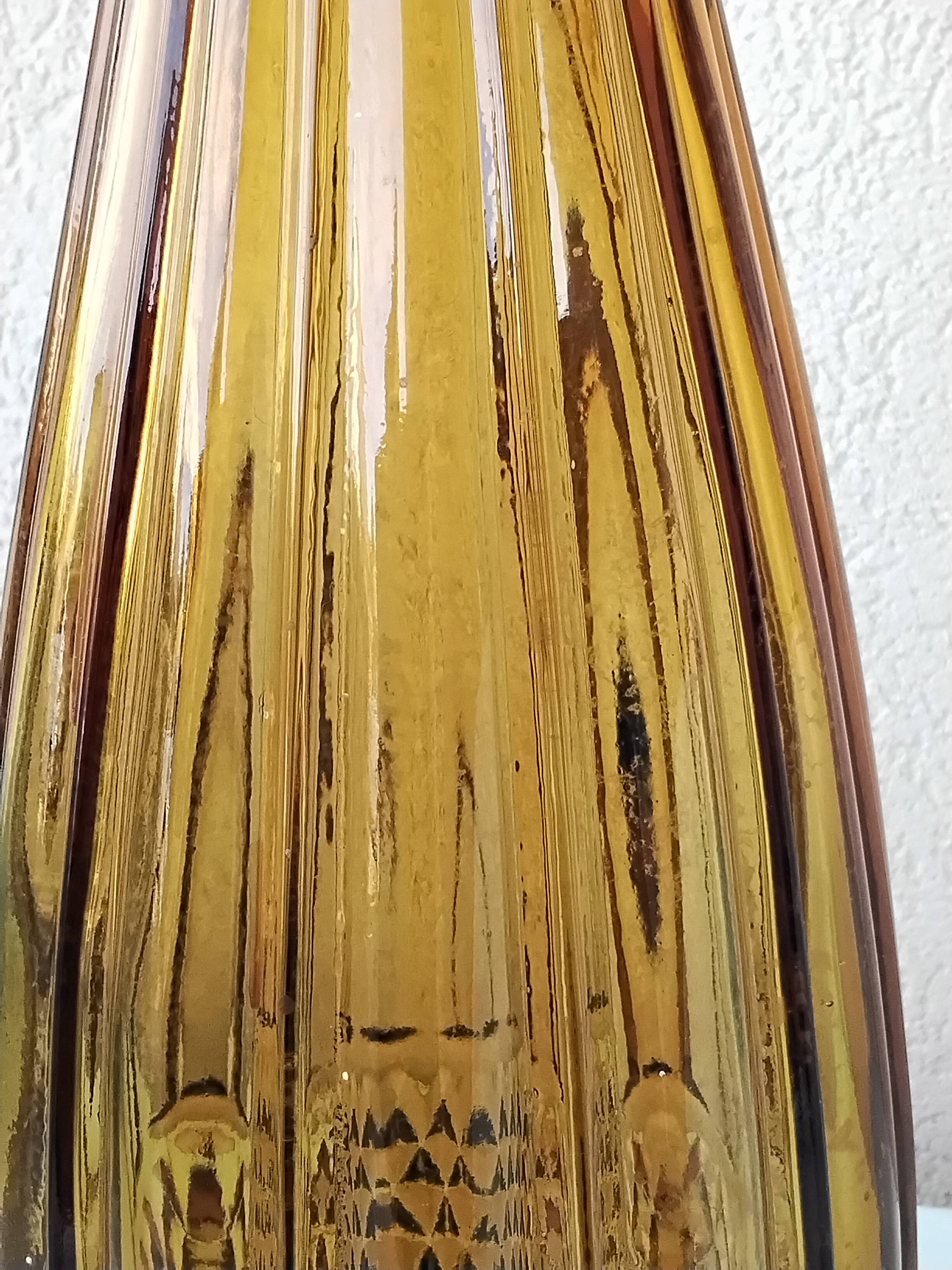 Single-stem glass vase