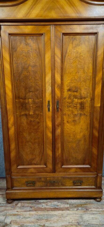 Antique Biedermeier style walnut wardrobe – Gendarme hat pediment